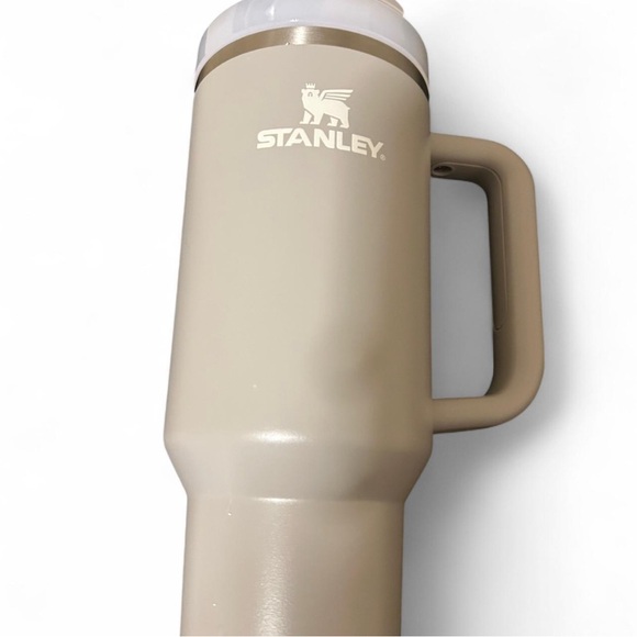 Grey and white Stanley 40 oz travel mug. - Picture 2 of 3